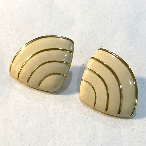 Vintage Napier pierced earrings gold tone & cream enamel finish mod shell shapes - Picture 1 of 5